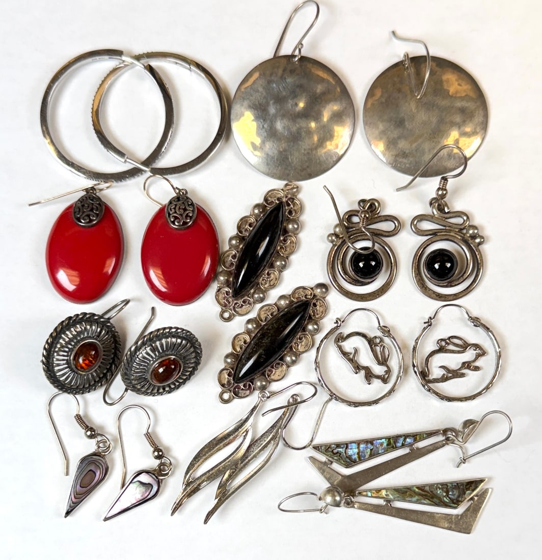 STERLING SILVER EARRING COLLECTION: 55.5 GRAMS IN TOTAL WEIGHT
