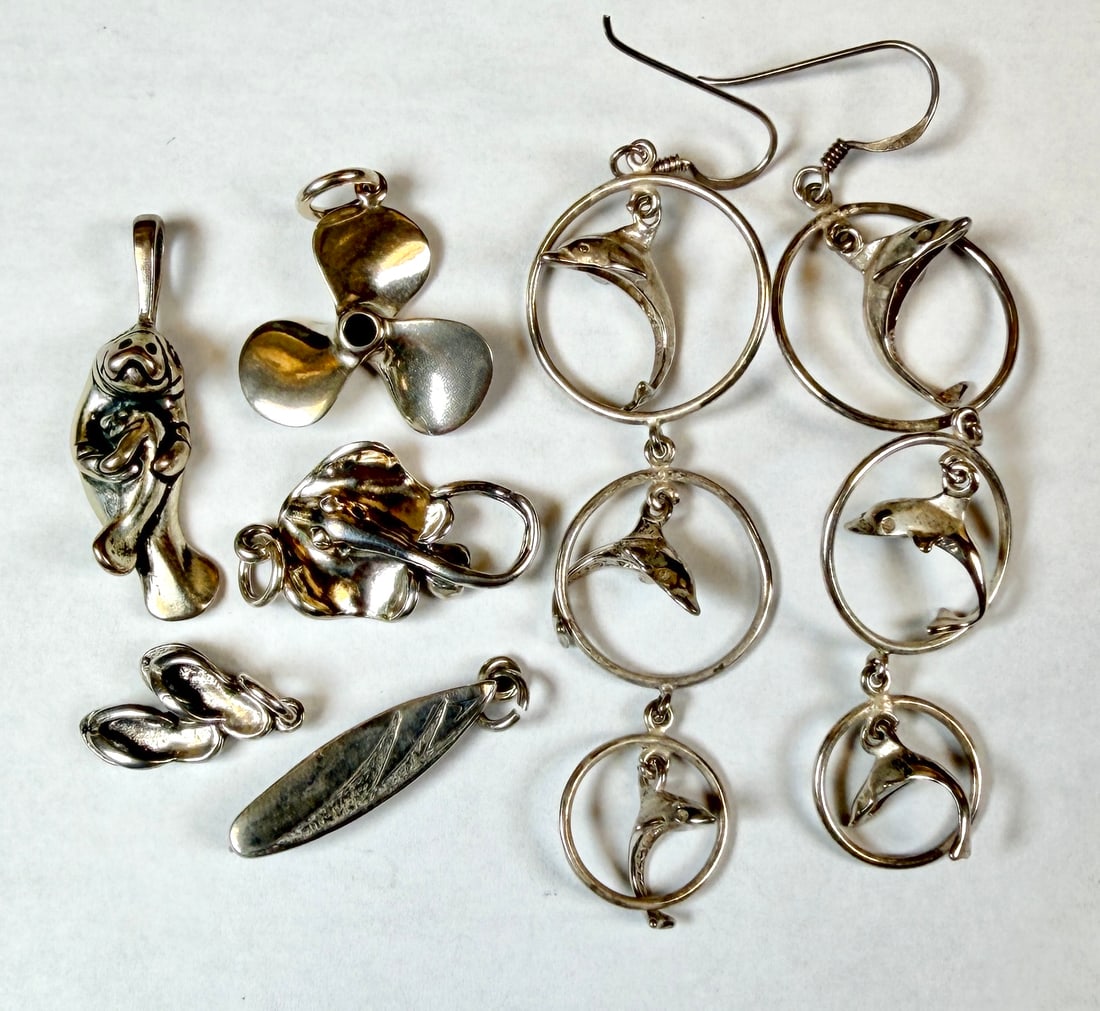 COLLECTION OF STERLING SILVER CHARMS (1 of 1)