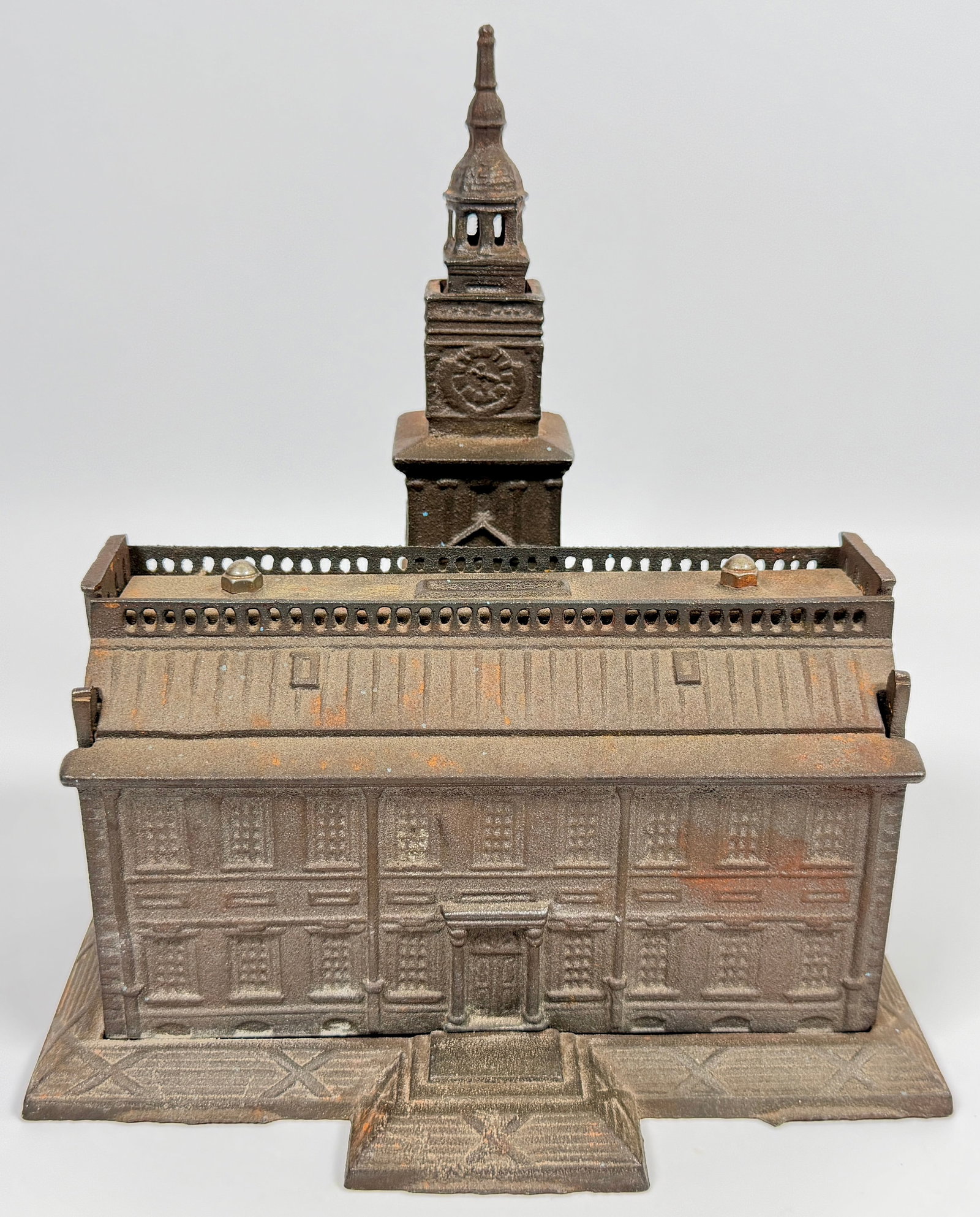 INDEPENDENCE HALL CAST IRON BANK (1 of 7)