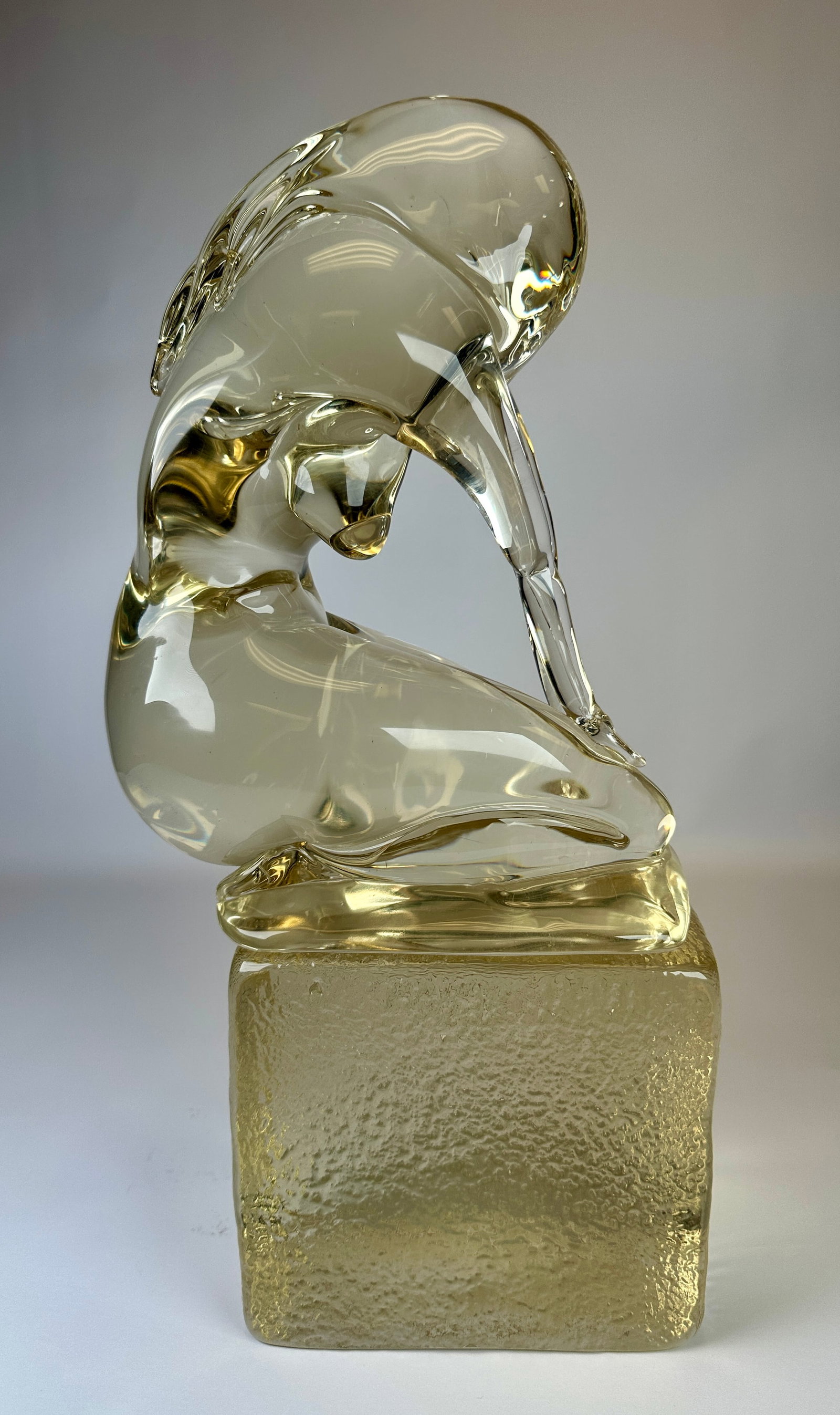 PINO SIGNORETTO MURANO ART GLASS SCULPTURE: SIGNED PINO SIGNORETTO. MURANO ART GLASS SCULPTURE OF KNEELING WOMAN. TWO-PIECE. 19"H AS SHOWN. CONDITION REPORT AVAILABLE ON REQUEST. CANNOT ISSUE REPORTS WHILE AUCTION IS IN PROGRESS.