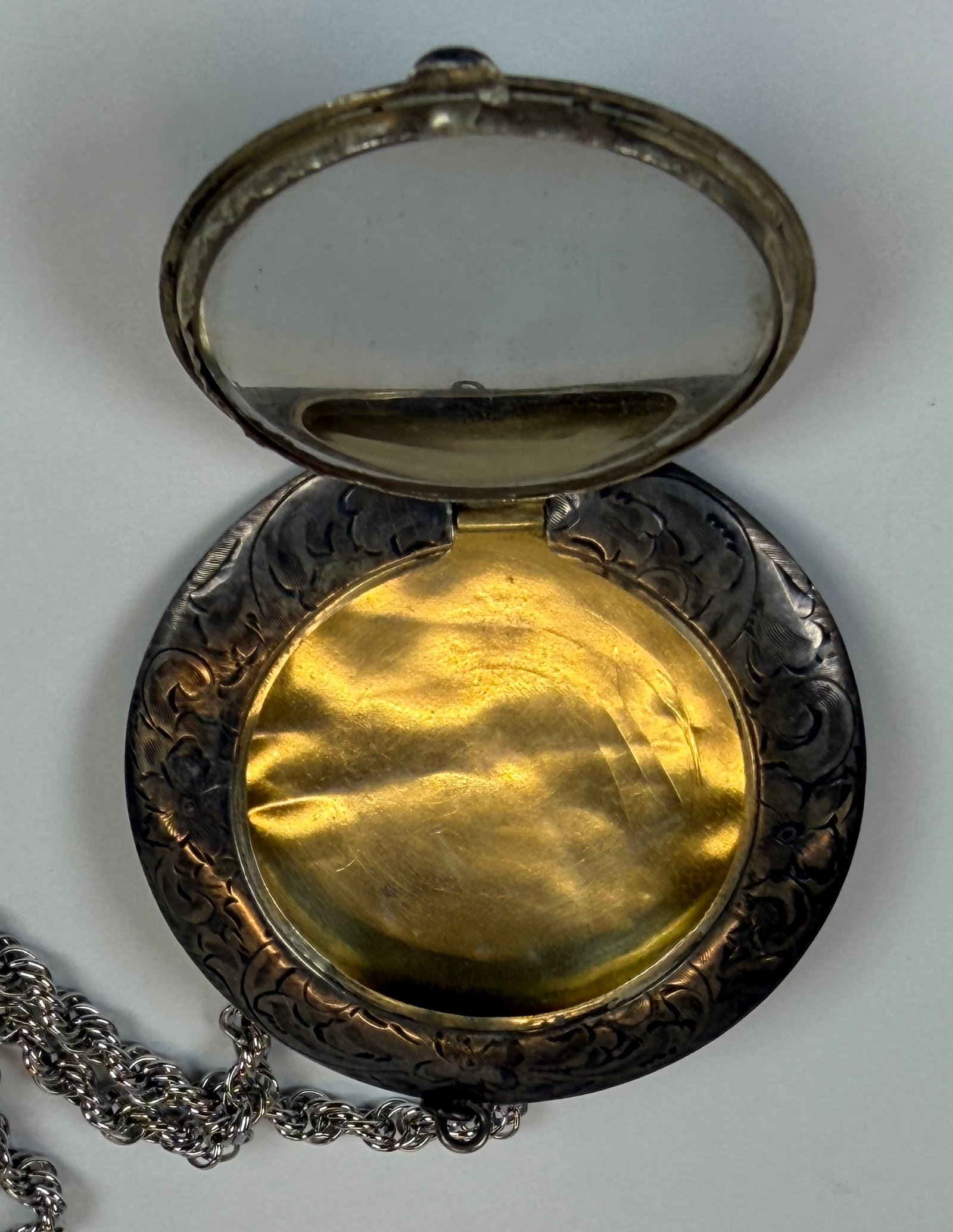VINTAGE COMPACT COLLECTION - 8