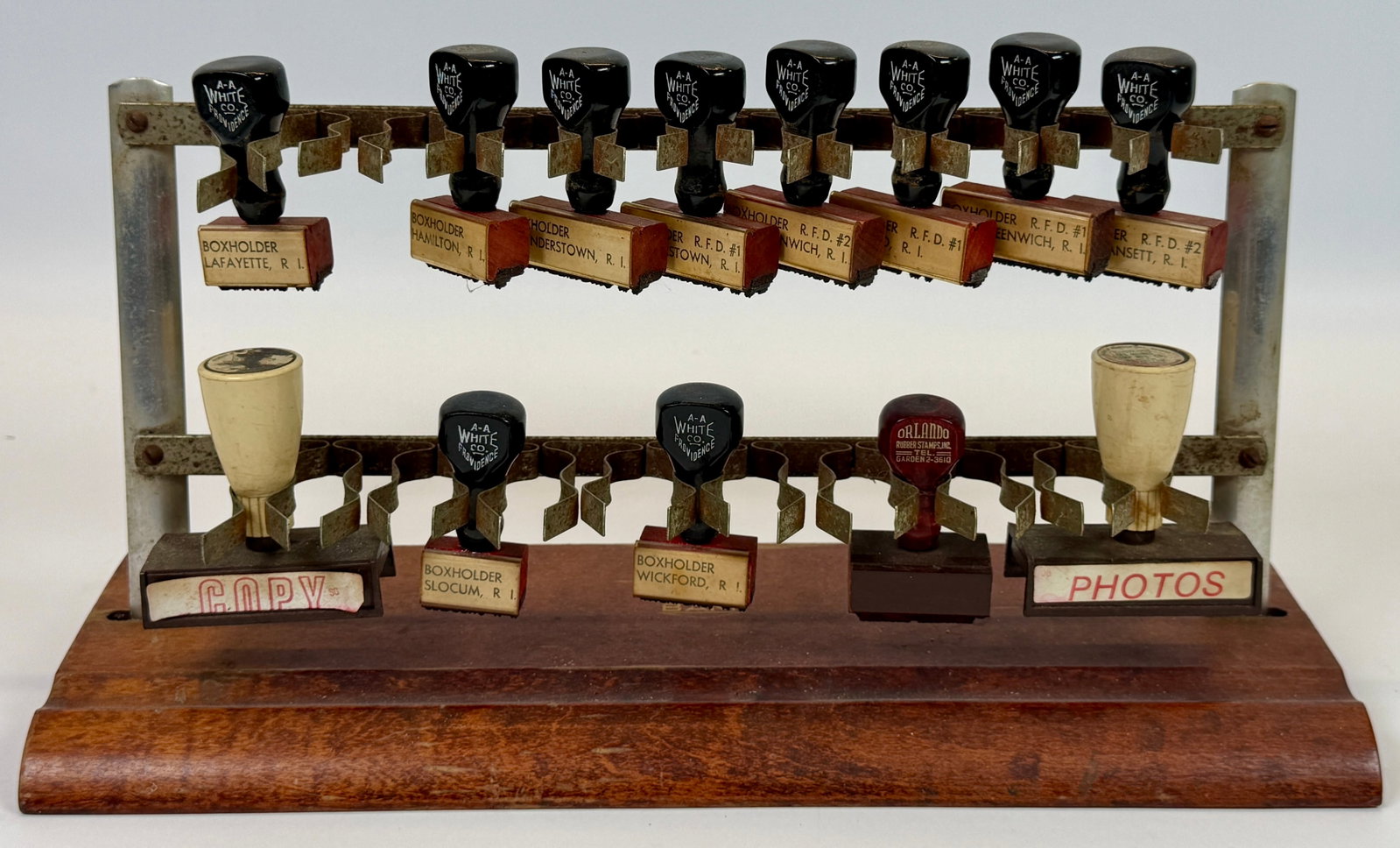 VINTAGE RUBBER STAMP WITH HOLDER COLLECTION: SELECTION OF RUBBER STAMPS WITH DESK HOLDER