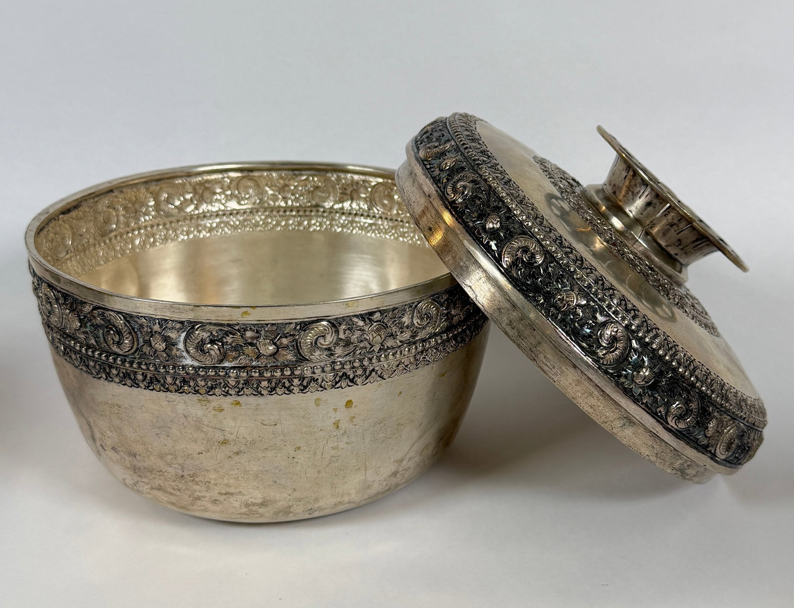 PERUVIAN SILVER SERVING ITEMS - 2
