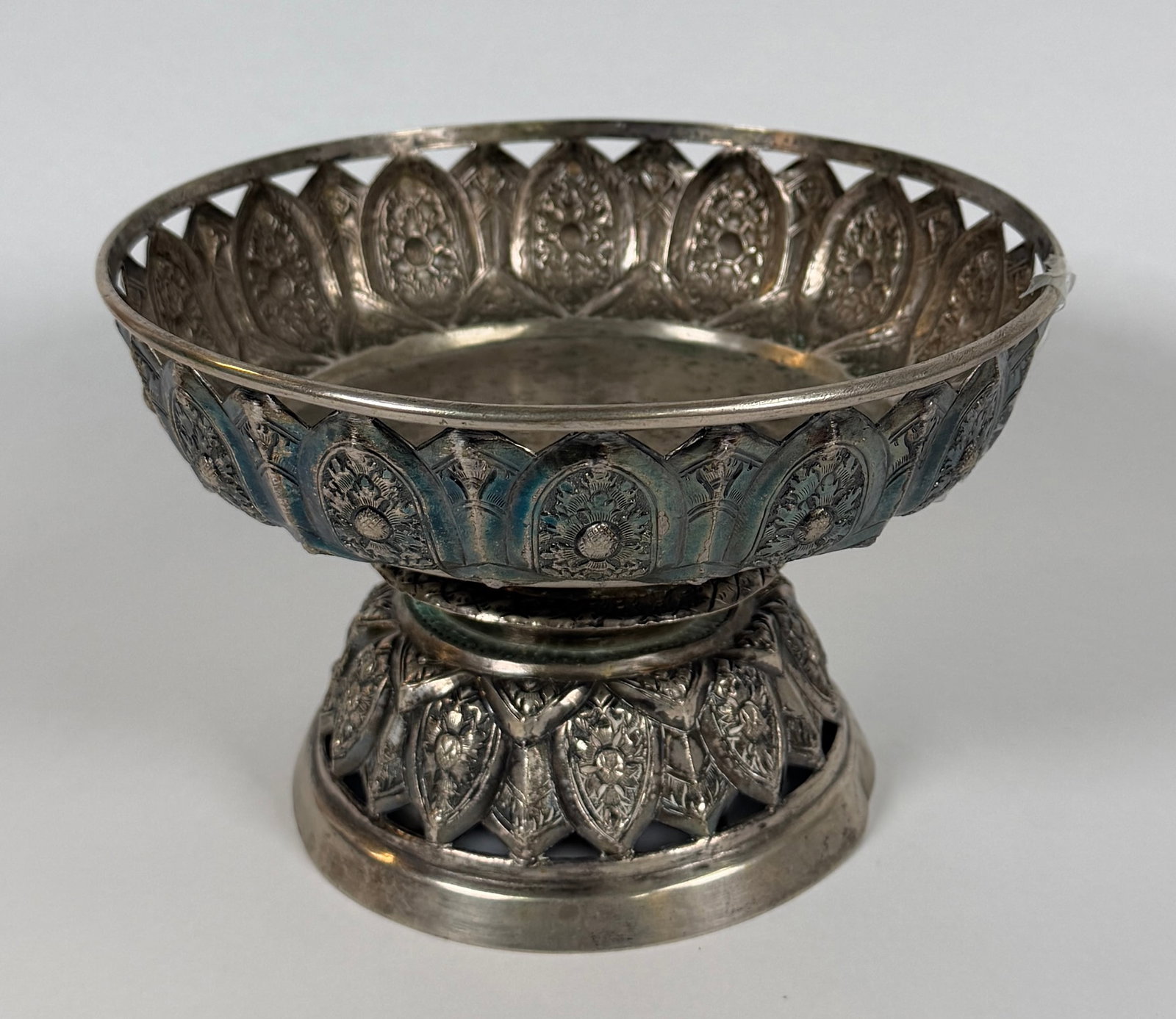 PERUVIAN SILVER SERVING ITEMS - 3