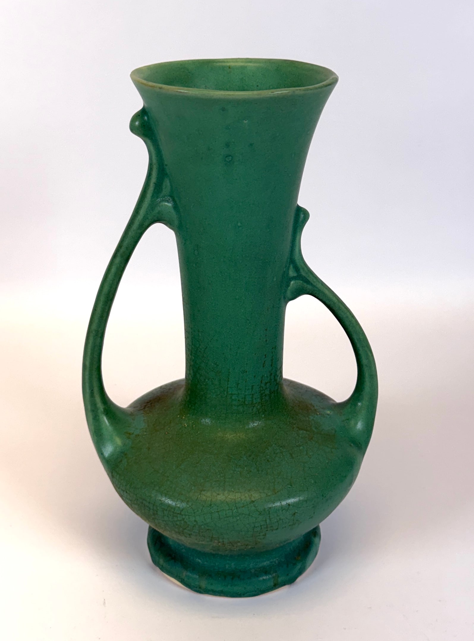 BRUSH MCCOY USA MATTE GREEN VASE: 10"H