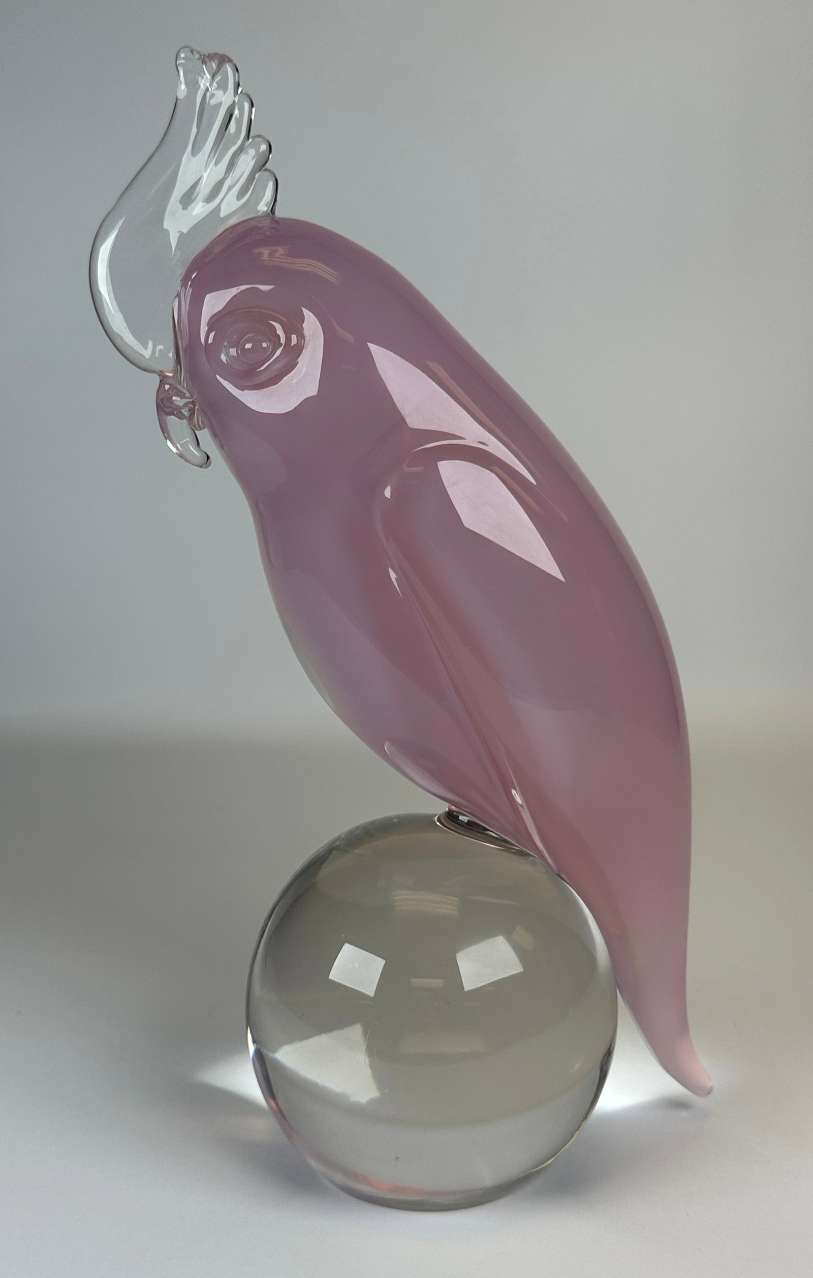 OGETTI - MURANO ART GLASS COCKATOO: PINK AND CLEAR GLASS. SIGNED OGETTI, ITALY. 12"H. REQUIRES THIRD PARTY SHIPPING.