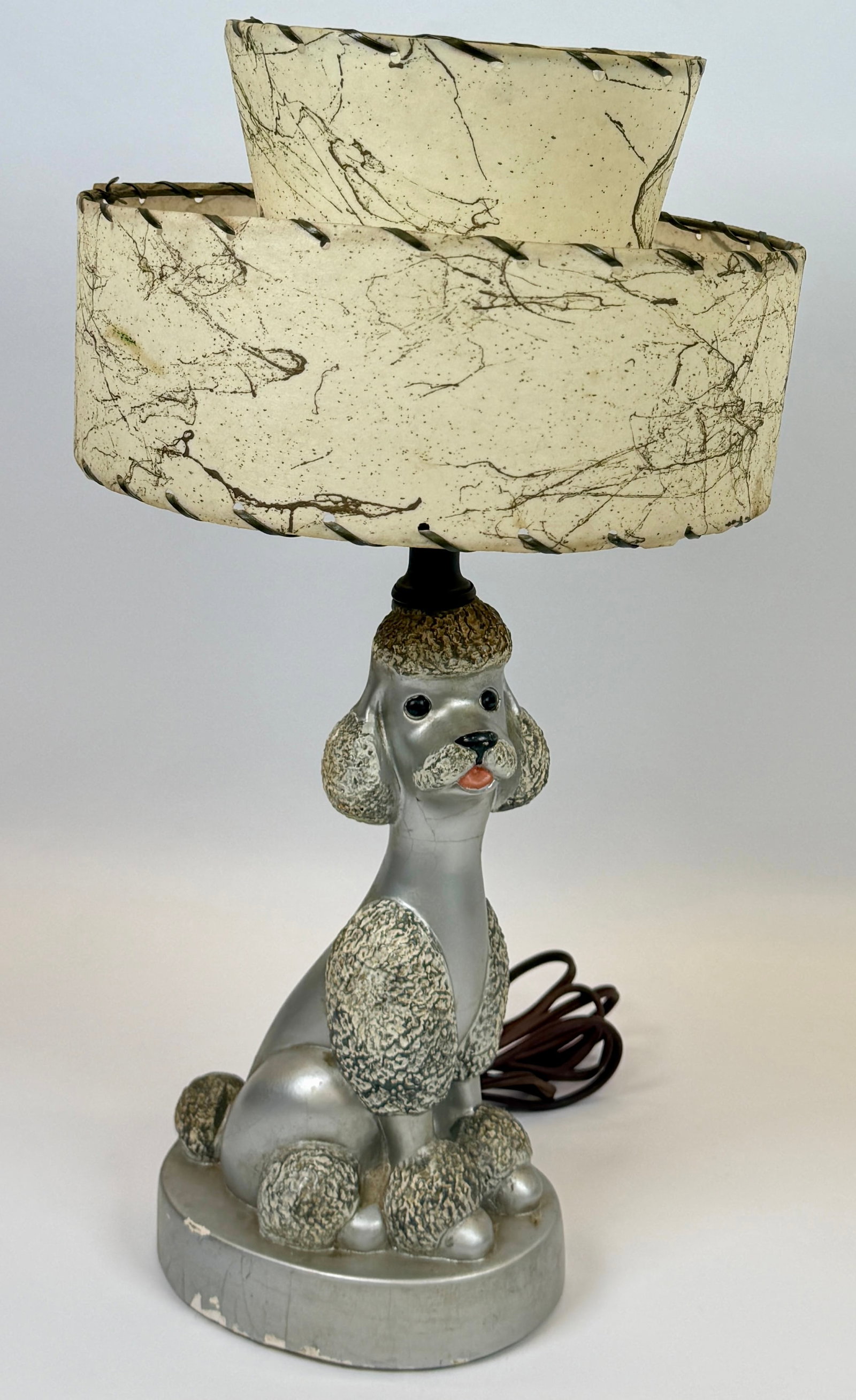 VINTAGE CHALKWARE POODLE TABLE LAMP (1 of 4)