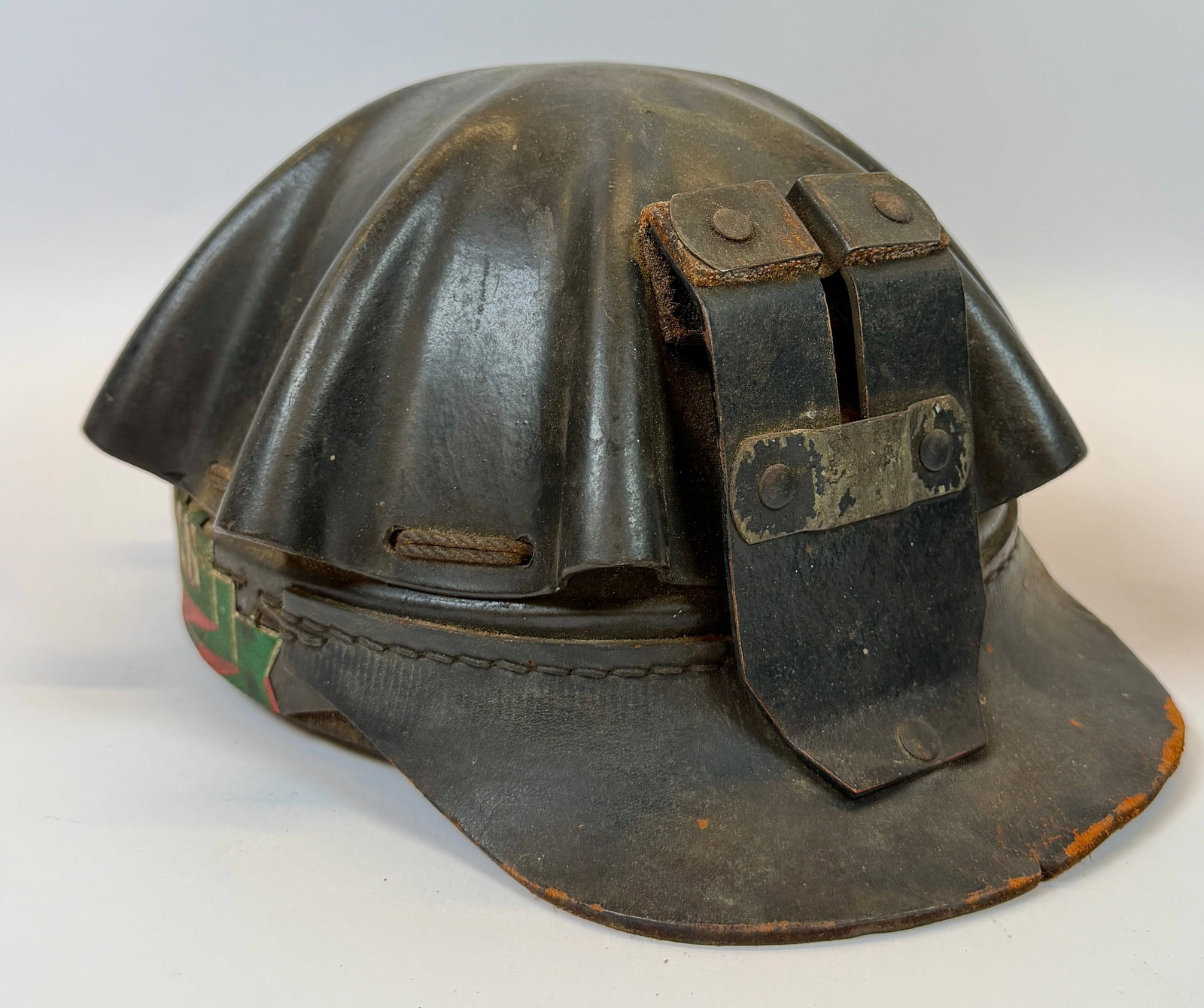 ANTIQUE MINING MEMORABILIA: INCLUDES: MINER'S HARDSHELL CAP, SAFETY LAMP, SAFETY GLASSES.