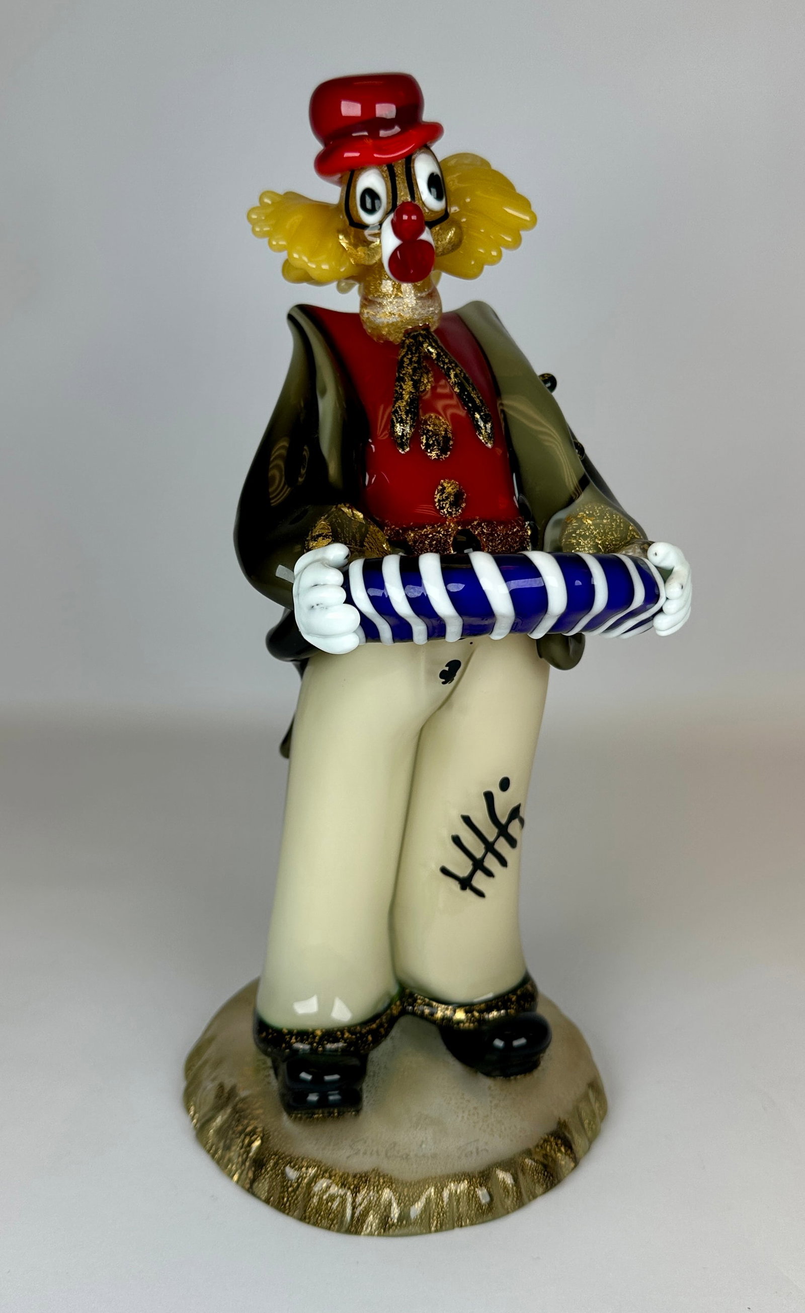 GIULIANO TOSI MURANO ART GLASS CLOWN: SIGNED. GOLD AVENTURINE. 13.5"H. REQUIRES THIRD PARTY SHIPPING.