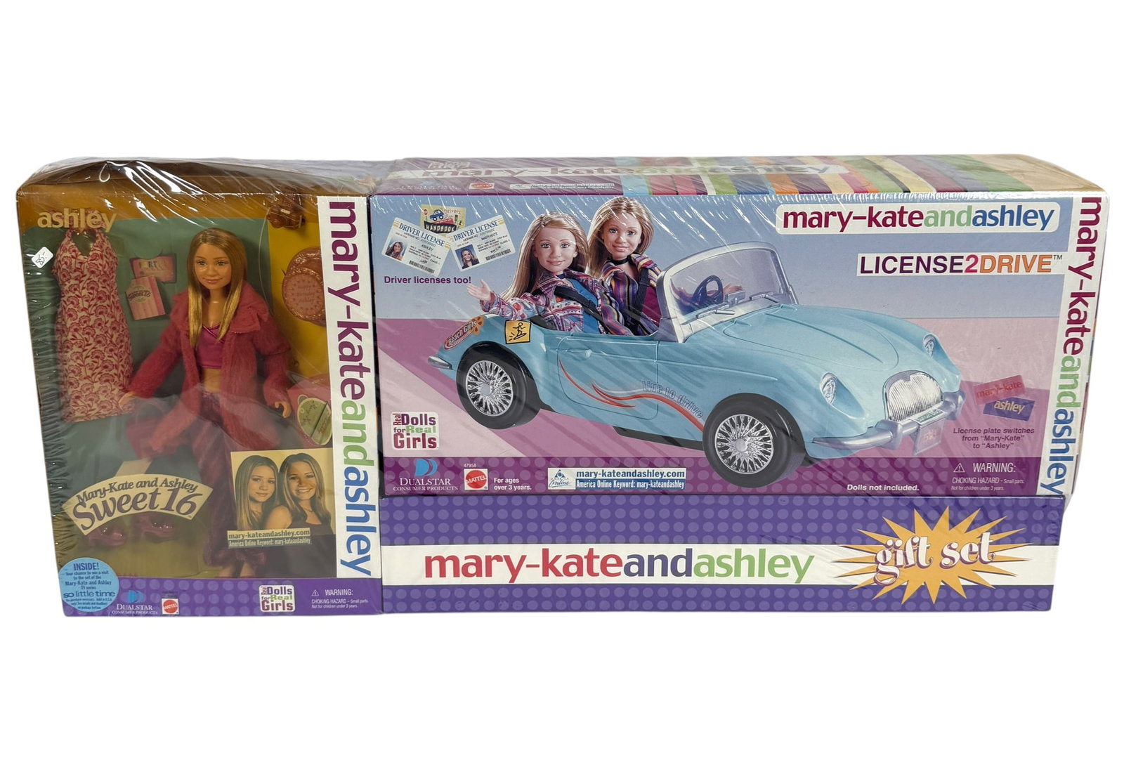 MARY-KATE AND ASHLEY PLAY SET - MATTEL: 2001 ISSUED, SEALED PLAY SET