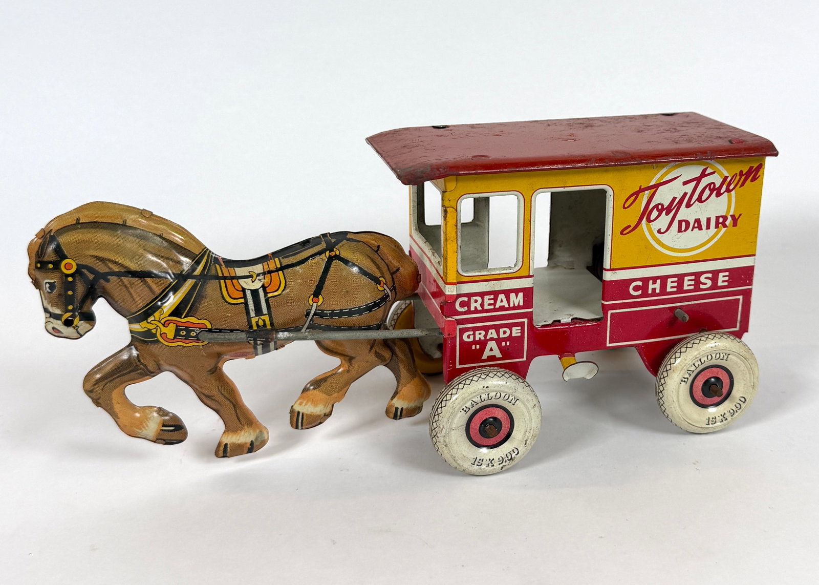 MARX TOYTOWN DAIRY TIN LITHO WAGON (1 of 2)