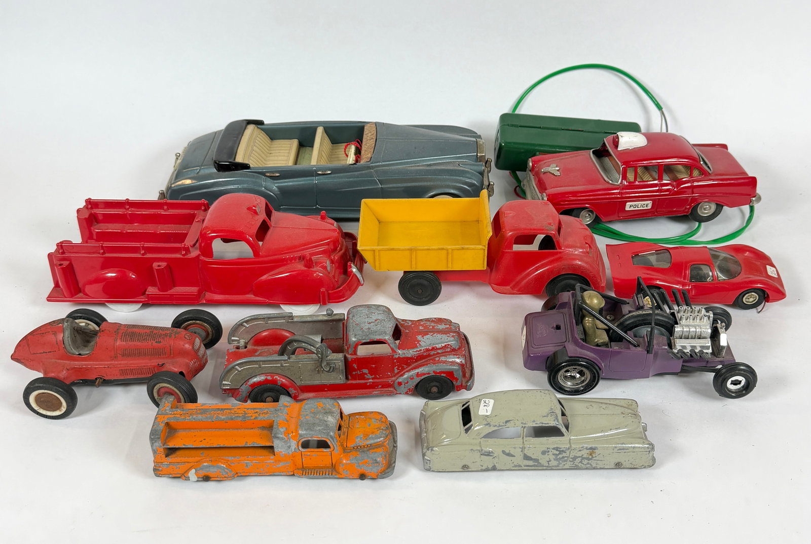 COLLECTION OF VINTAGE TOYS (1 of 1)