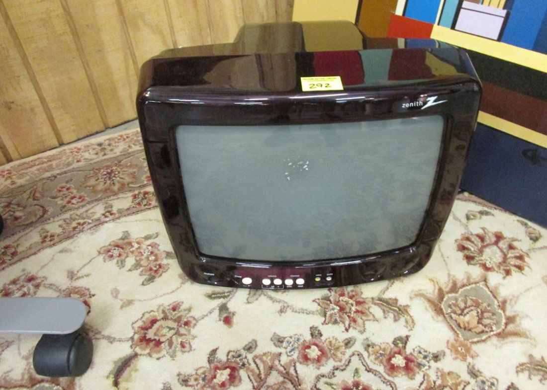 ZENITH CLEAR VIEW TV: SEE TITLE