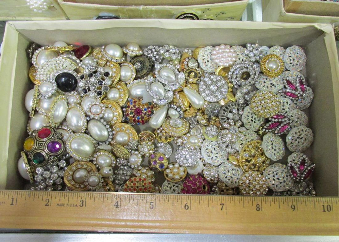 MIXED LOT OF BLING AND RHINESTONE BUTTONS (1 of 2)