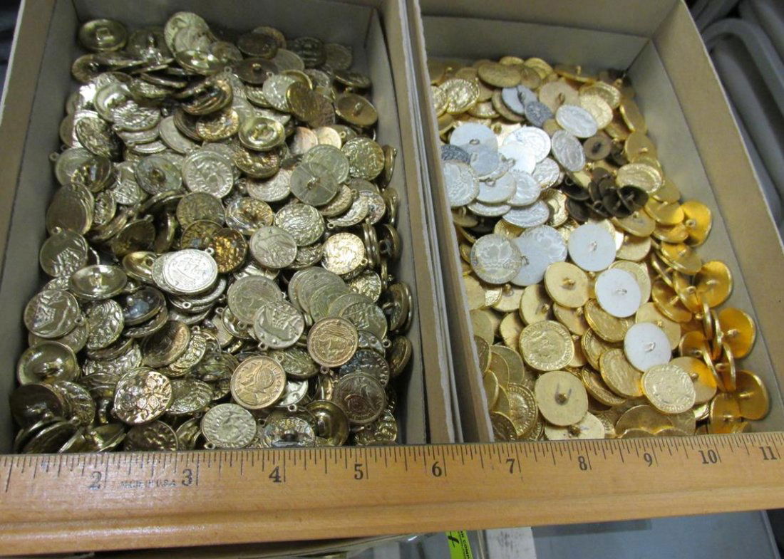 LOT OF FOREIGN COIN GOLD METAL BUTTONS (1 of 2)