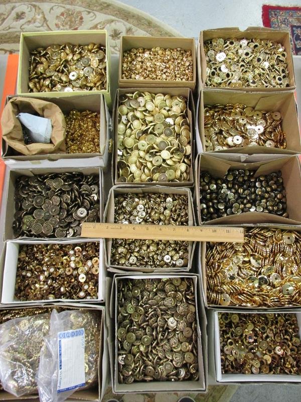 MIXED LOT OF GOLD, BRASS METALLIC DESIGNER BUTTONS (1 of 1)