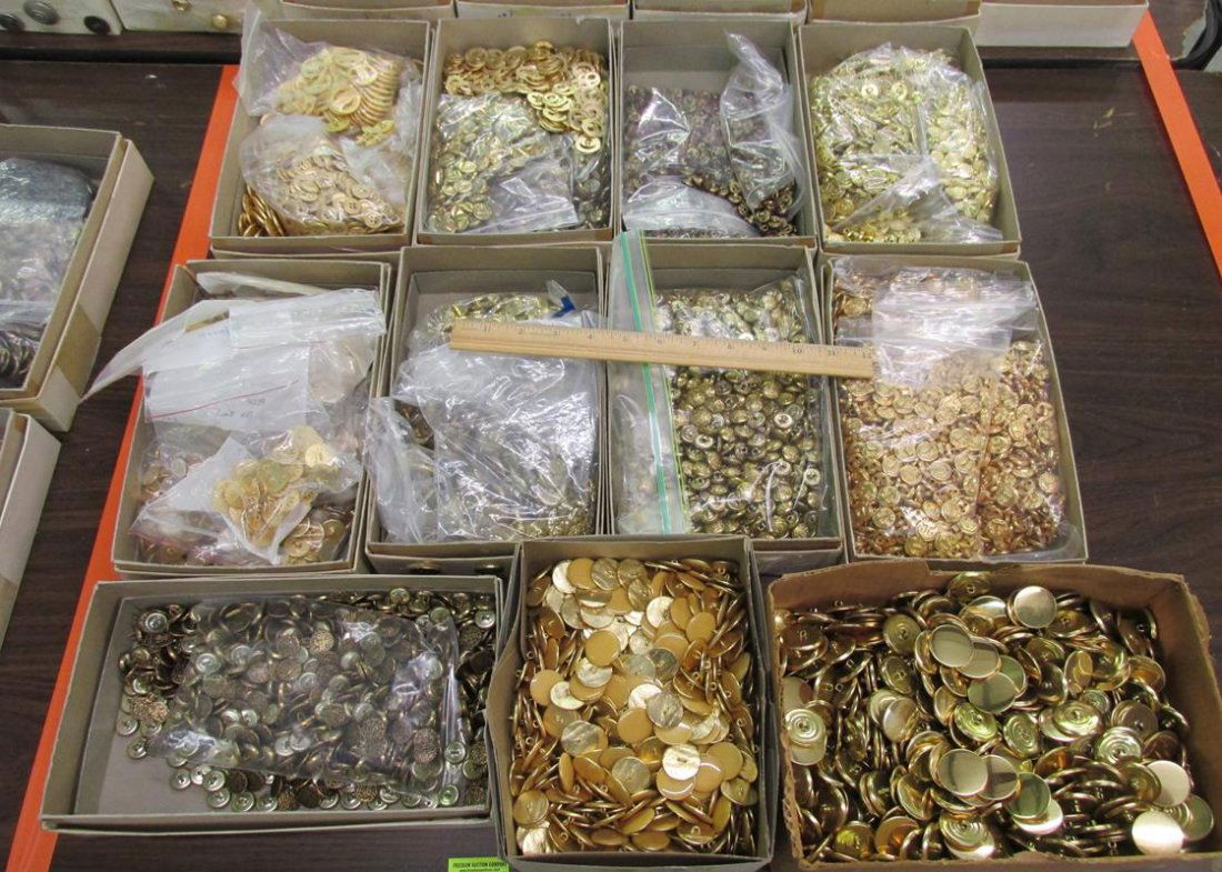 MIXED LOT OF GOLD METALLIC DESIGNER BUTTONS (1 of 1)
