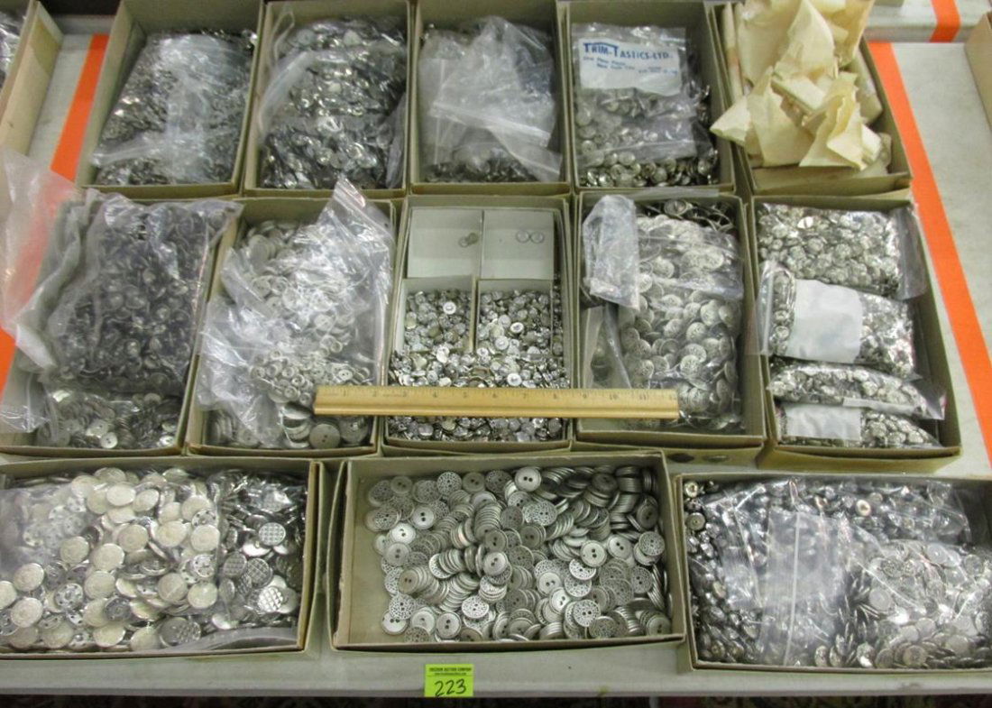 LOT OF SILVER METALLIC DESIGNER BUTTONS (1 of 1)