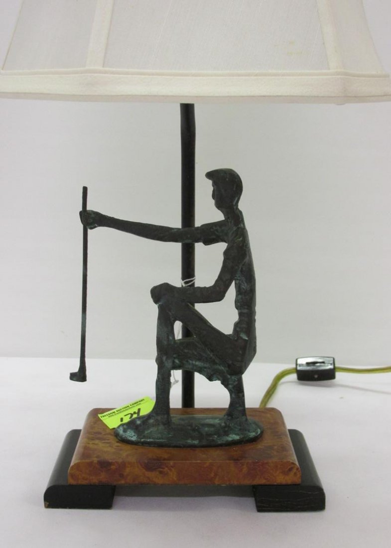 FREDERICK COOPER LAMP WITH BRONZE GOLFER SCULPTURE: 20" OVERALL