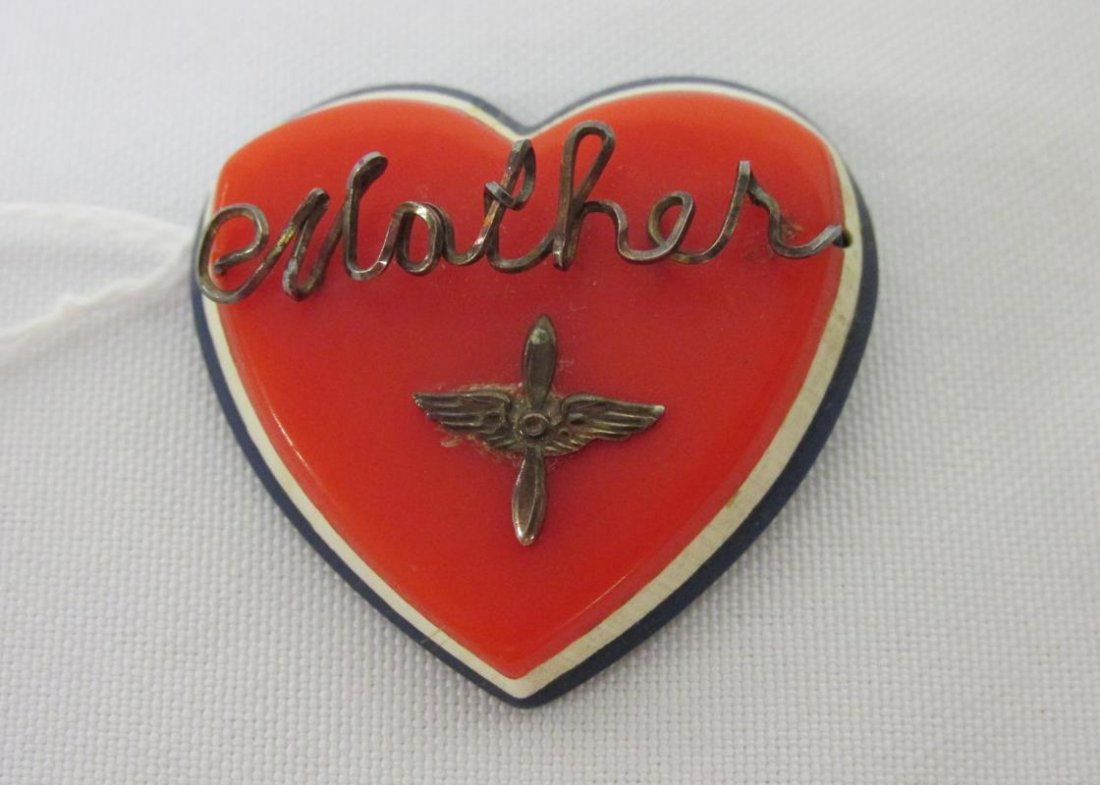 WWII MOTHER ARMY AIR FORCE PIN (1 of 2)