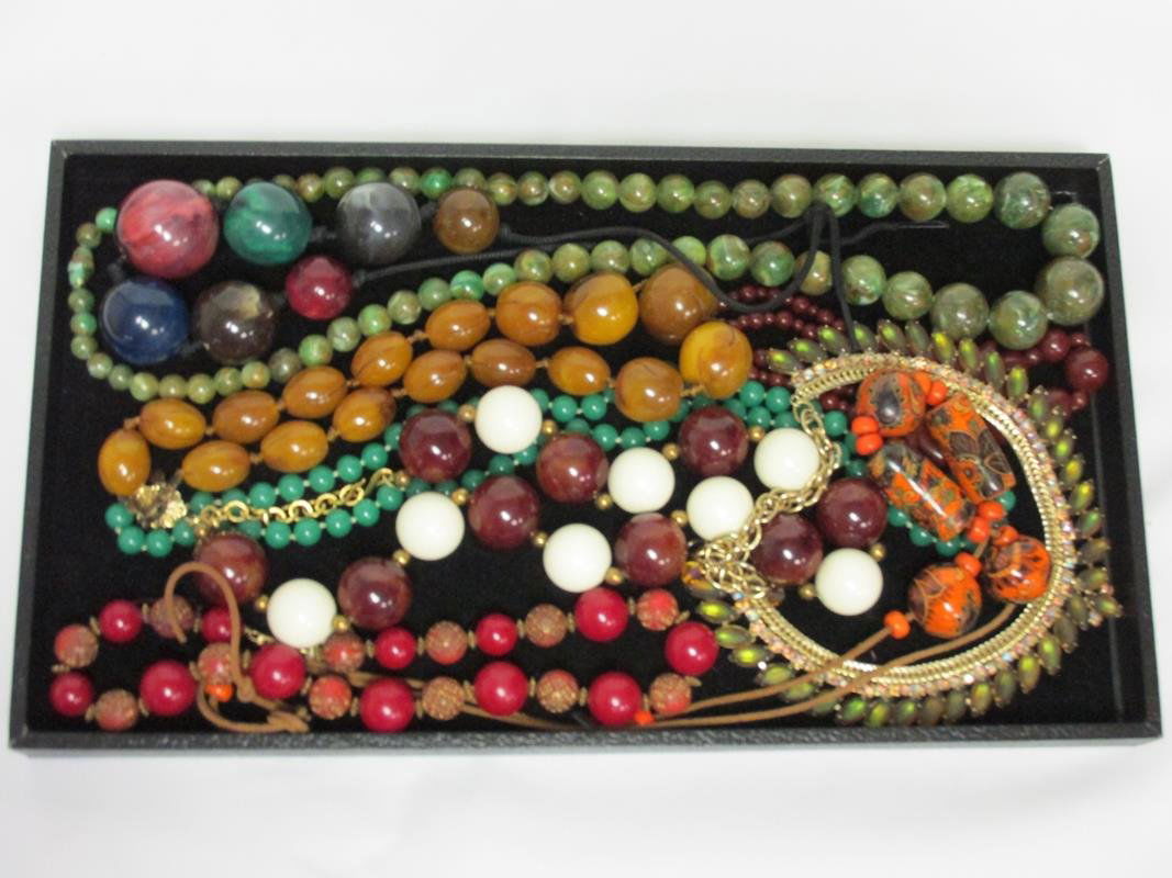 LOT OF MODERN BEADED JEWELRY (1 of 1)