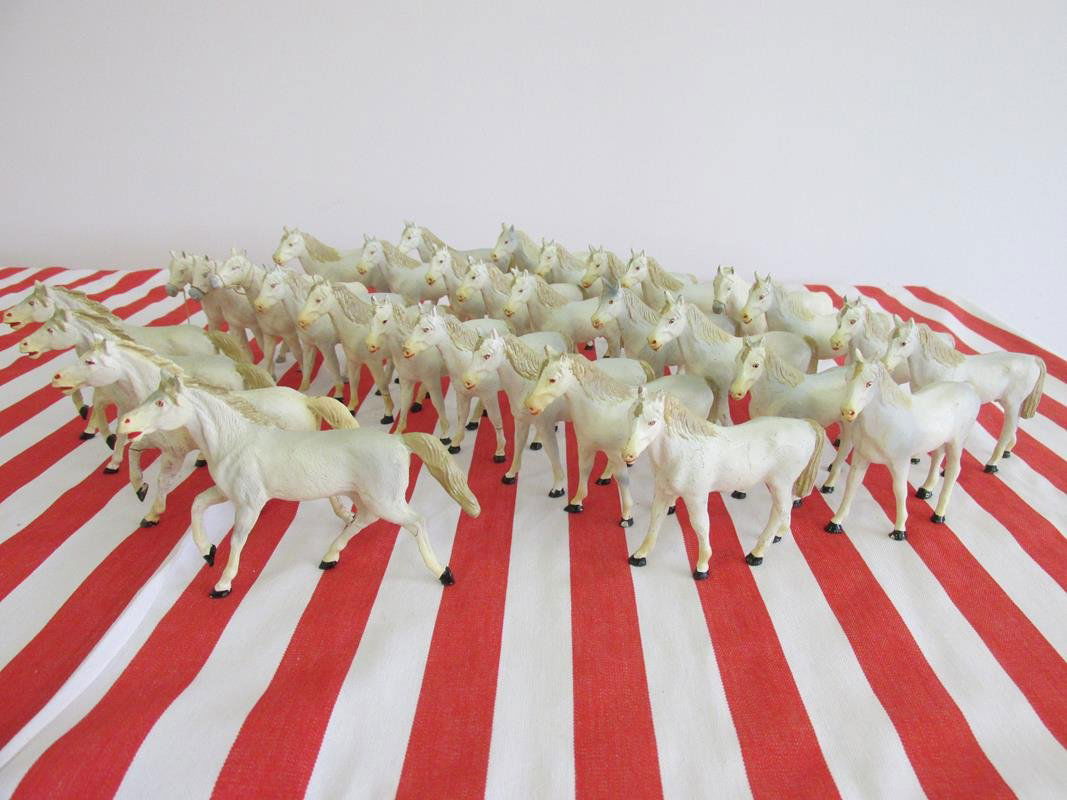 VINTAGE AUSTRIAN LINEOL ELASTOLIN STANDING HORSES (1 of 3)