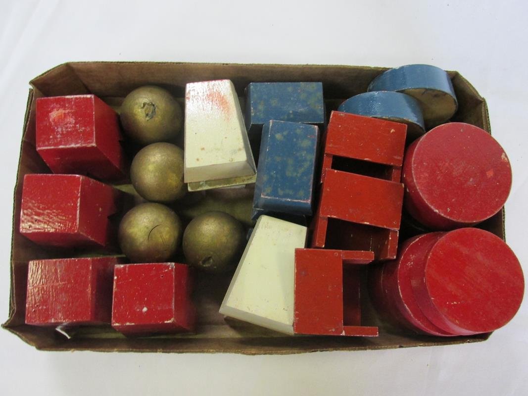 CIRCUS MODEL ITEMS - MISC. PROPS, STANDS, BARKER (1 of 1)