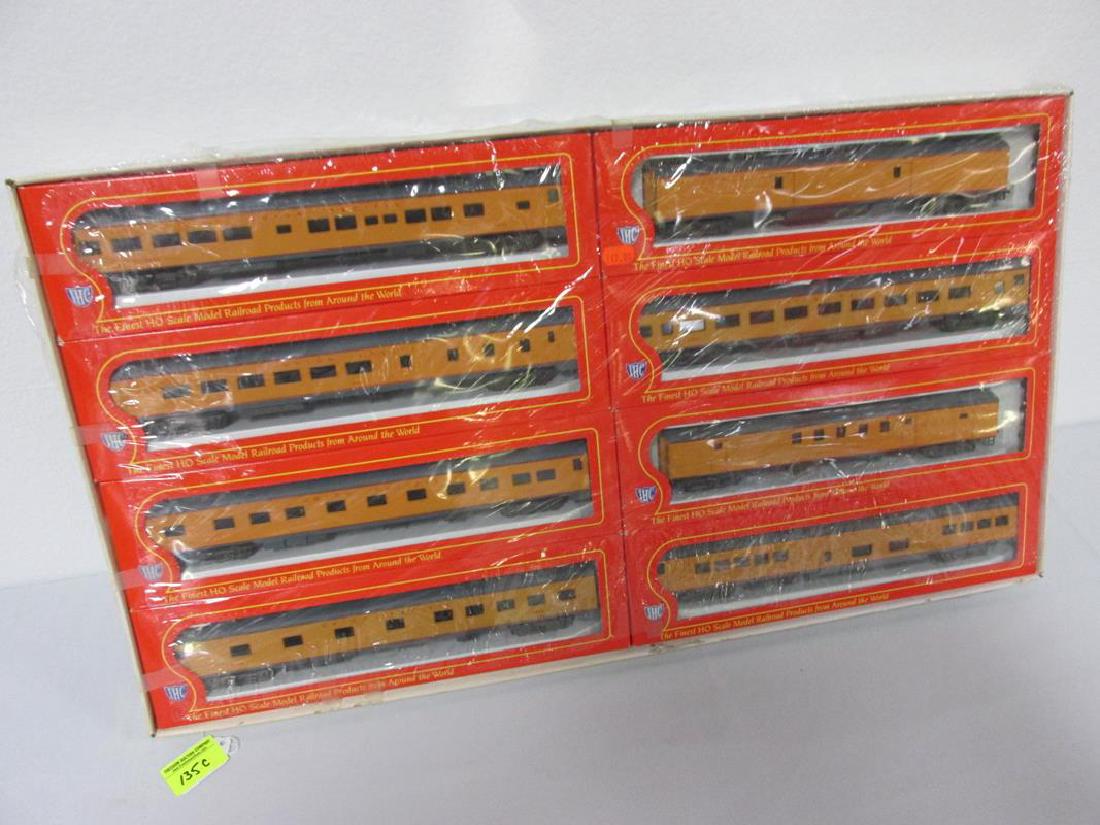 I.H.C. "UNION PACIFIC" HO TRAIN SET (1 of 1)
