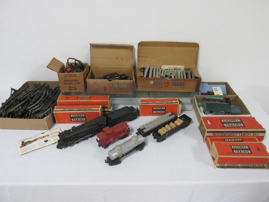 LIONEL TRAIN SET (1 of 1)