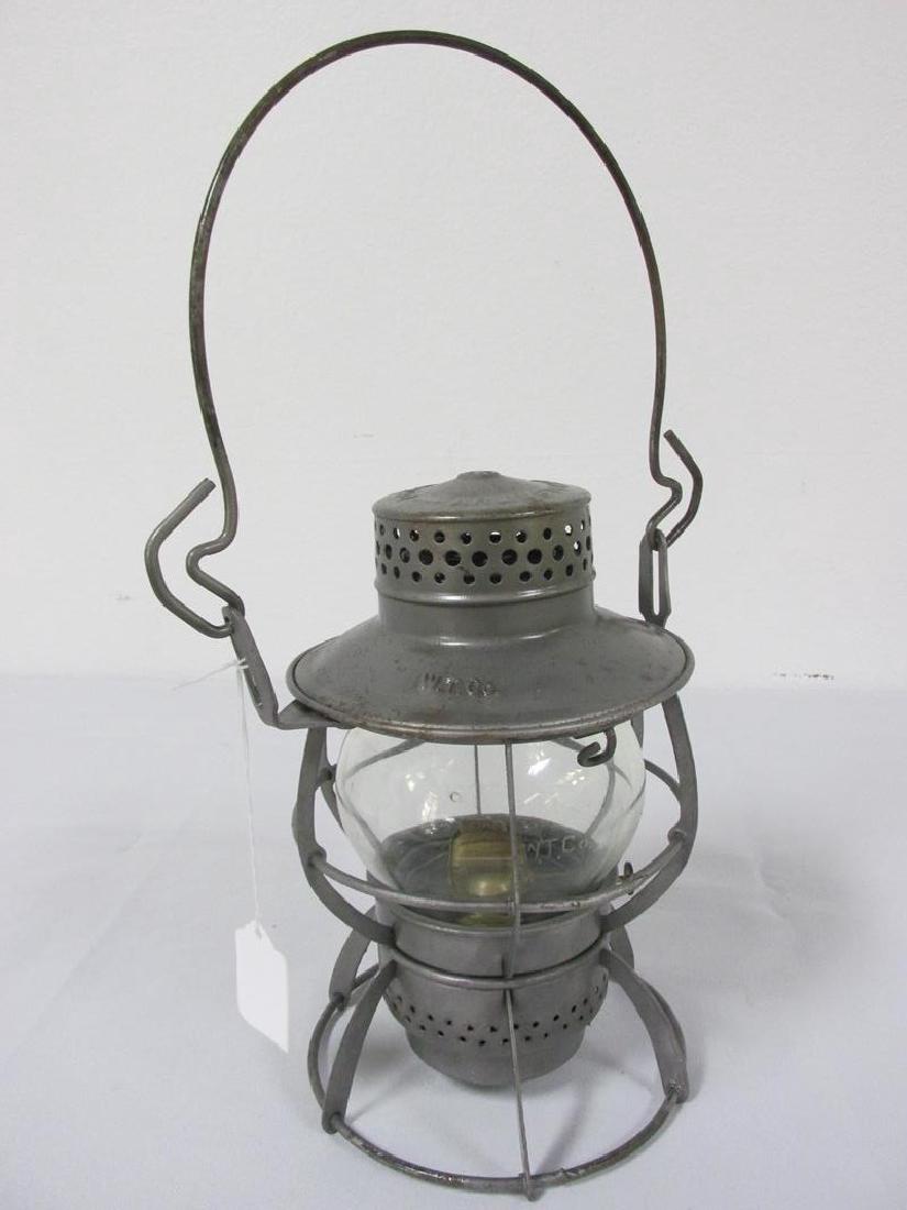 DRESSEL W.T. COMPANY ETCHED GLOBE RR LANTERN (1 of 2)