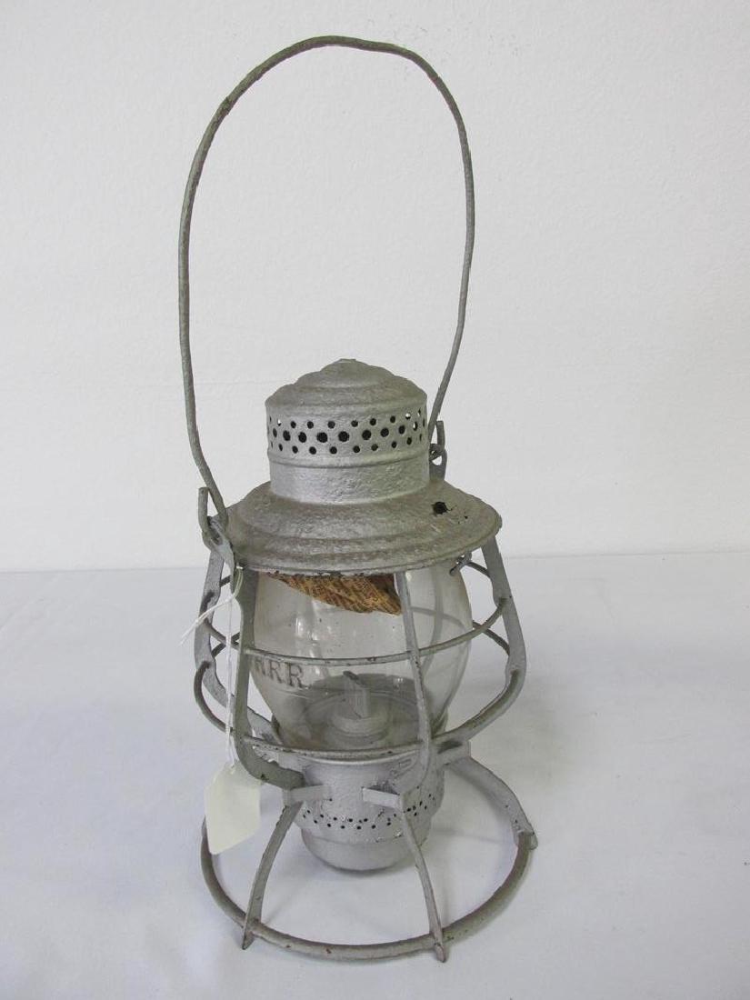 NEW HAVEN CLEAR GLOBE RAILROAD LANTERN (1 of 2)