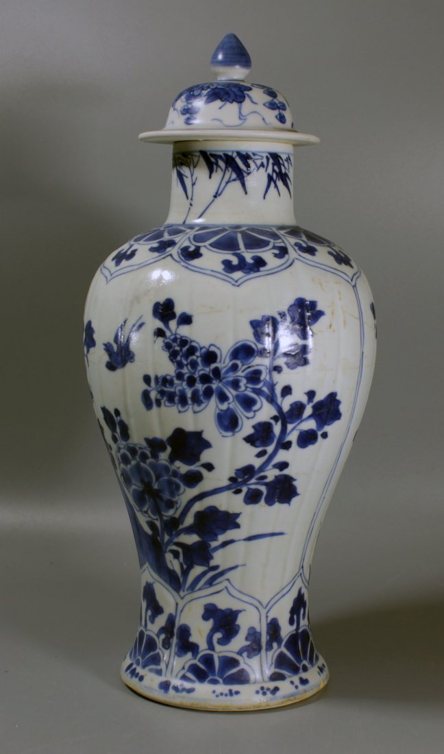 A Chinese Antique Blue  and White Guanyin Jar,Kangxi (1 of 6)
