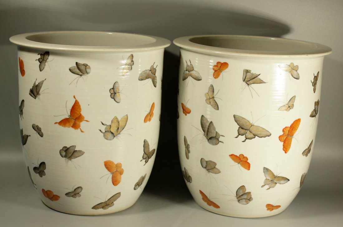 A Pair Of Chinese Antique Famille Rose Jars (1 of 5)