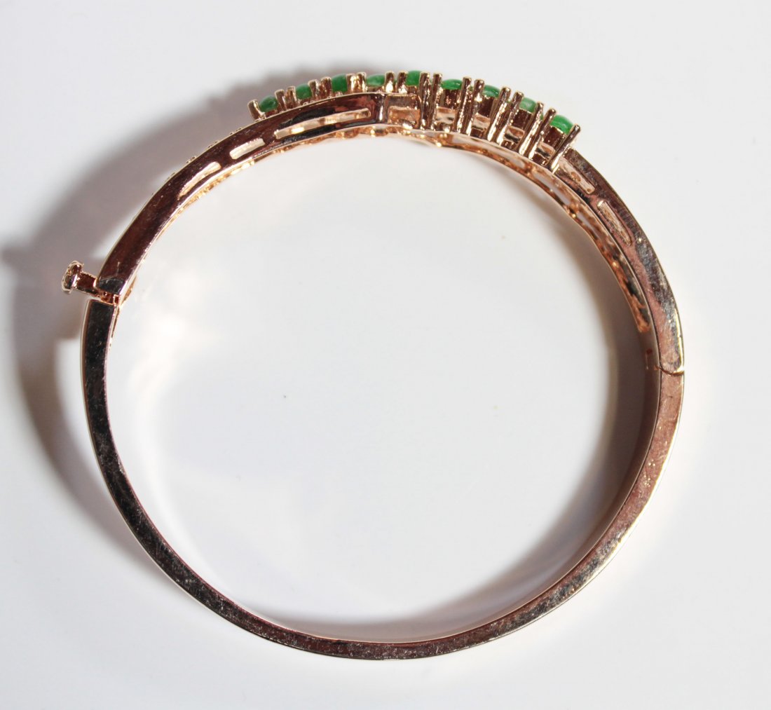 A Chinese Jadeite Bracelet (1 of 6)