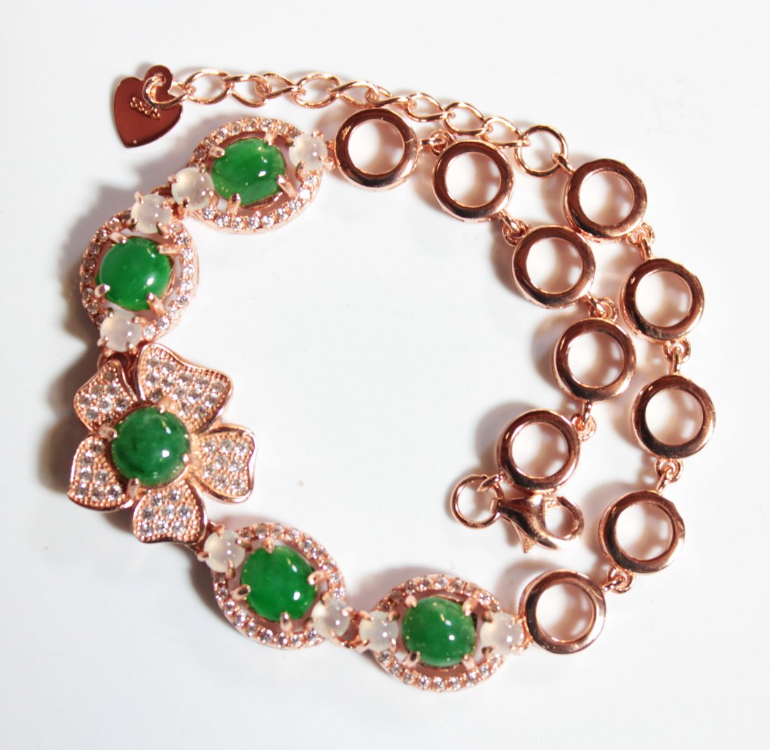 A Chinese Jadeite Bracelet (1 of 3)
