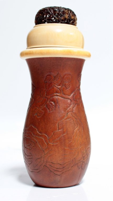 A Chinese Antique Gourd Cricket Case With Tortoise (1 of 10)