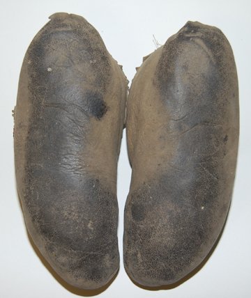 NORTHERN PLAINS MOCCASINS - 2