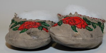 NORTHERN PLAINS MOCCASINS - 6