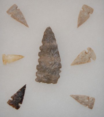 COLLECTION OF MESA VERDE POINTS