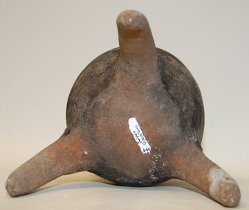 PRECOLUMBIAN POT - 4