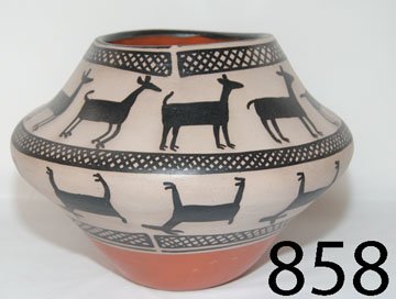 SANTO DOMINGO POTTERY JAR: ca. LAST Q 20TH CENT. 3 color double bands of animal design, signed Robert Tenorio, 7.5" x 10".