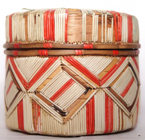 MICMAC CONTAINER: 1910-20'S birch bark, quiled design, missing some design, 3" x 3.5" Shipping charge on this item is $10.00. Unless noted all items have some amount of accep