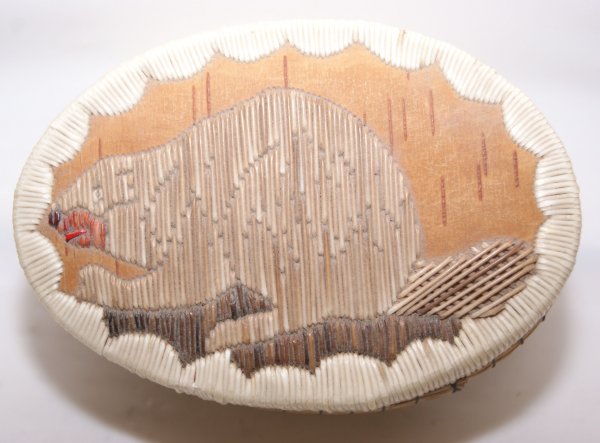 Chipewa quilled box: 1970's on birch bark of beaver, 2"x 5" x 5.5" Shipping charge on this item is $10.00. Unless noted all items have some amount of acceptable wear, scratches, nicks, missing stitches, ect. for their age