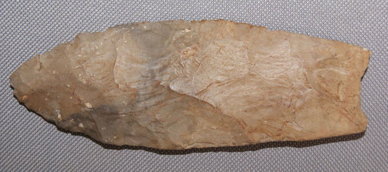STONE SPEAR POINT: contemporary copy of Prehistoric spear, 5" x 1.75" Shipping charge are for the United States. The shipping on this lot is $10.00. Outside the United States there will be additional shipping fees. Unle