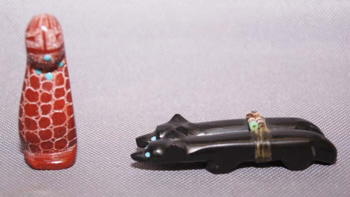 TWO ZUNI FETISHES: 1970's- 80s pair of foxes with inlaid eyes signed JQ and pipestone corn maiden by Russell Shack, 2" tall Shipping charge are for the United States. The shipping on this lot is $10.00. Outside the Unit