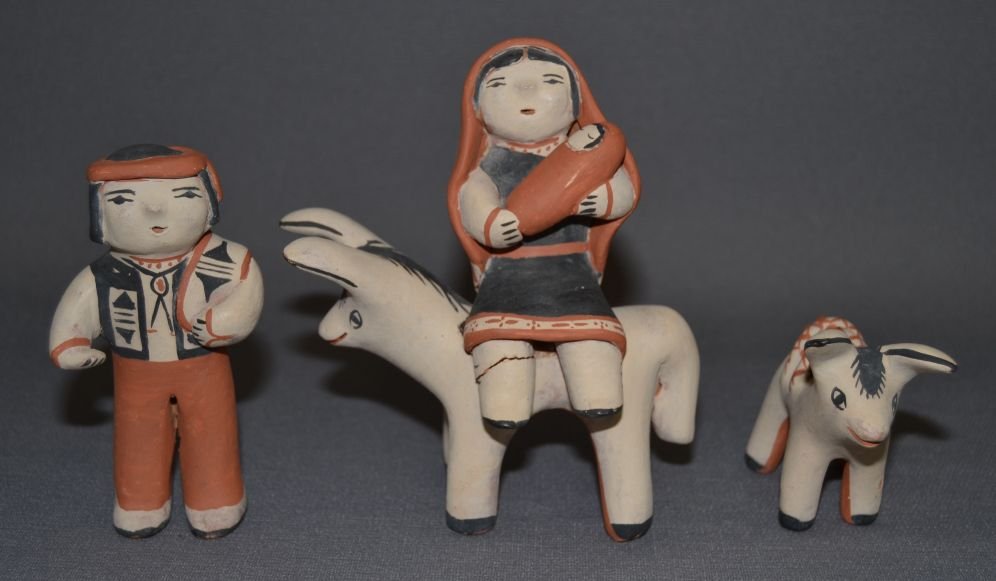 COCHITI POTTERY FIGURES: 1980s 90s woman holding babies on donkey has broken and glued leg 5.75"x5"x2.5" man 4.75" tall donkey 3"x3.5"x1.25" Shipping charge are for the continental United States only There will be additional