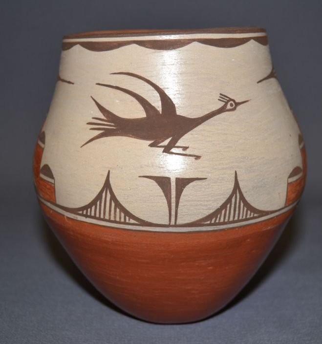 ZIA POTTERY JAR: 1970s 80s polychrome geometric and bird design 6.5"x5.75" Shipping charge are for the continental United States only There will be additional shipping fees on shipments to Hawaii, Alaska and outside t