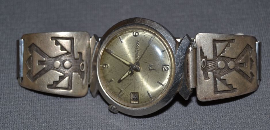 HOPI SILVER WATCH TIPS: 1970s 80s sterling silver shadow box design 1"x1" Shipping charge are for the continental United States only There will be additional shipping fees on shipments to Hawaii, Alaska and outside the Unite