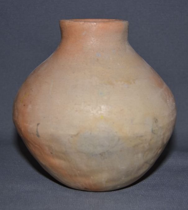 HOPI POTTERY JAR: 1970s 80s plain ware 5.5"x5" Shipping charge are for the continental United States only There will be additional shipping fees on shipments to Hawaii, Alaska and outside the United States. The shippin