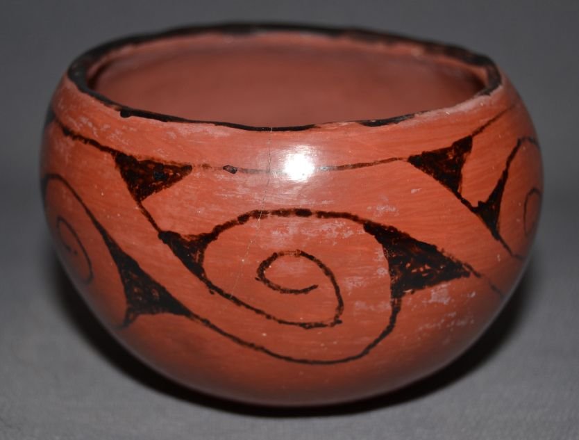 MARICOPA POTTERY BOWL: 1960s 70s black on red geometric design minor paint rubbing signed Ida Redbird 3"x4.25" Shipping charge are for the continental United States only There will be additional shipping fees on shipments t